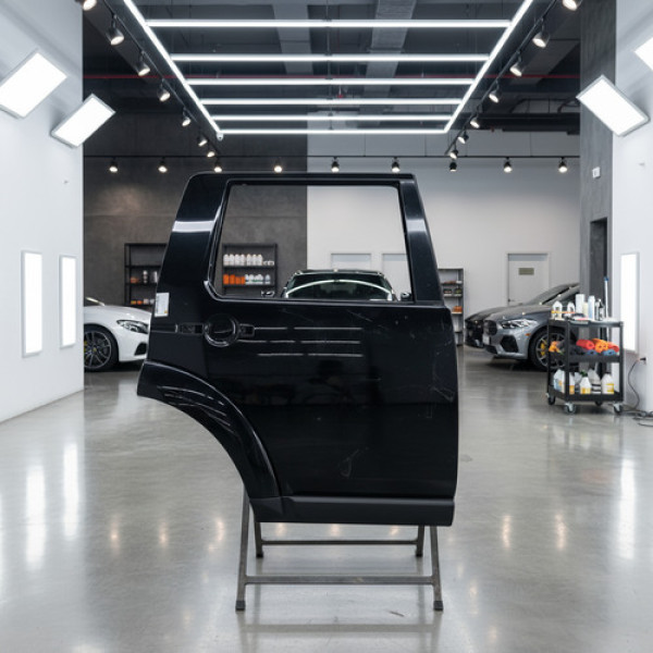 Porta Traseira Direita Land Rover Discovery 4 2009 A 2016 - Traseira - Direita - Preto