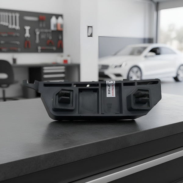 Guia Parachoque Dianteiro Esquerdo Honda Fit 2003 A 2007