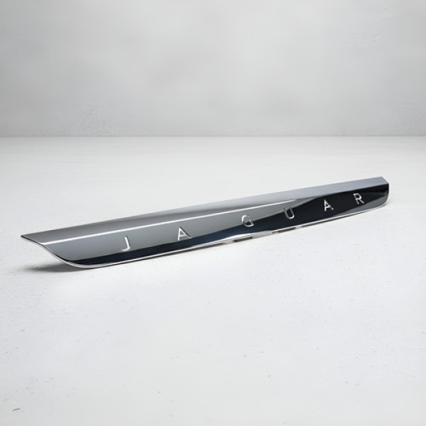 Moldura Cromada Tampa Traseira Jaguar Xf 2008 A 2015