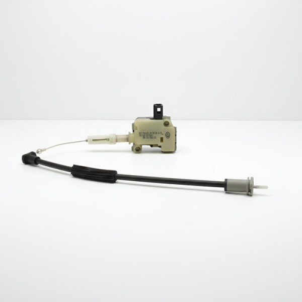 Motor Trava Tampa Traseira Vw Passat 2000 A 2005