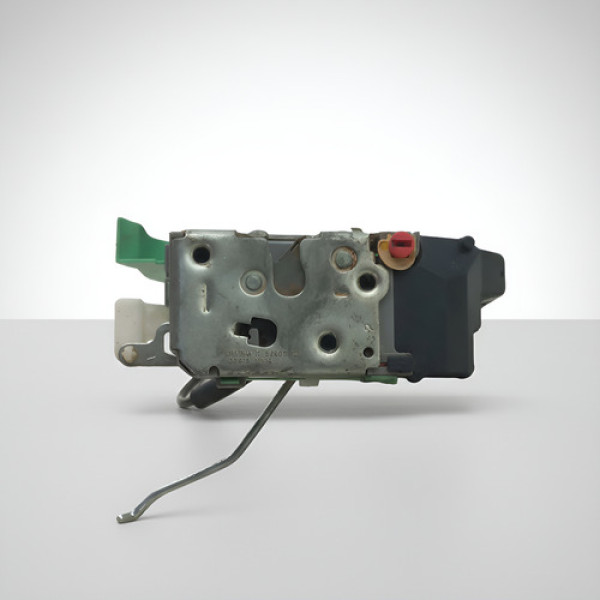 Fechadura Porta Traseira Esquerda Uno Sporting 2010 A 2021